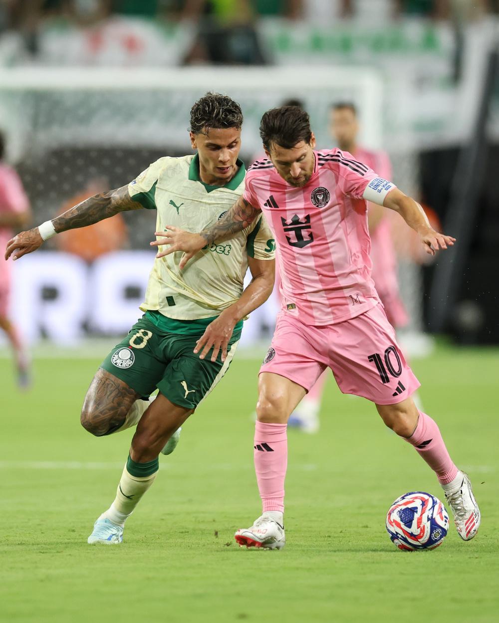 爱游戏包含巴黎圣日耳曼训练开放日，今夜官宣签约引欢呼，NBA总决赛在即，赛季目标并未改变的词条