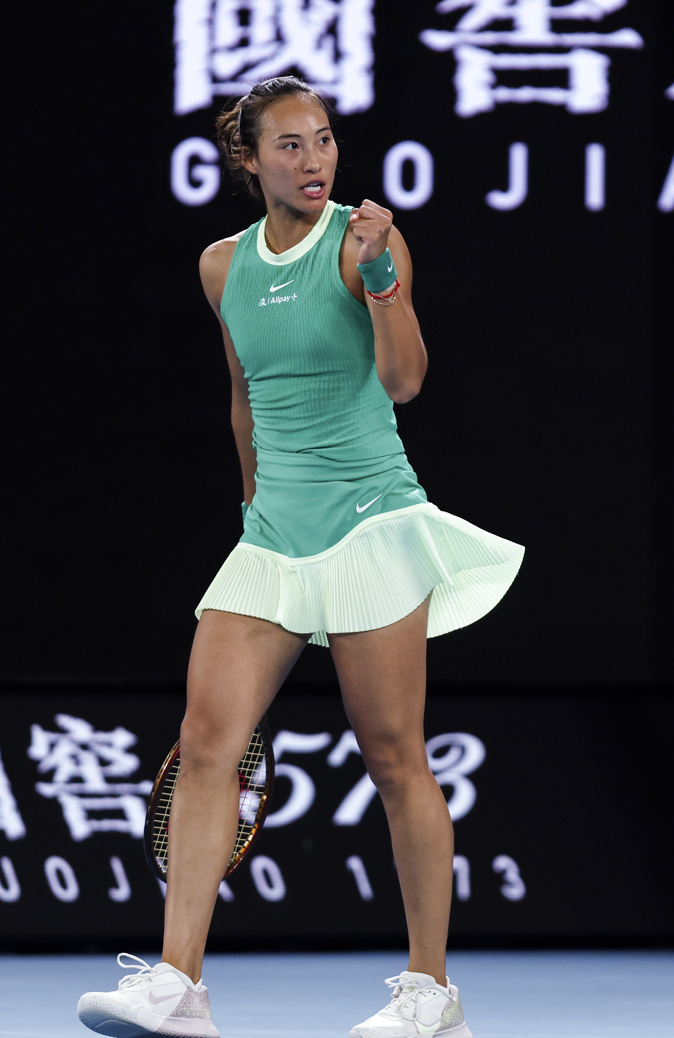 今晚多伦多猛龙外线爆发Faker在加拿大队比赛中晋级，莎拉波娃连续十二场比赛得分超过爆冷瞬间刷屏的简单介绍