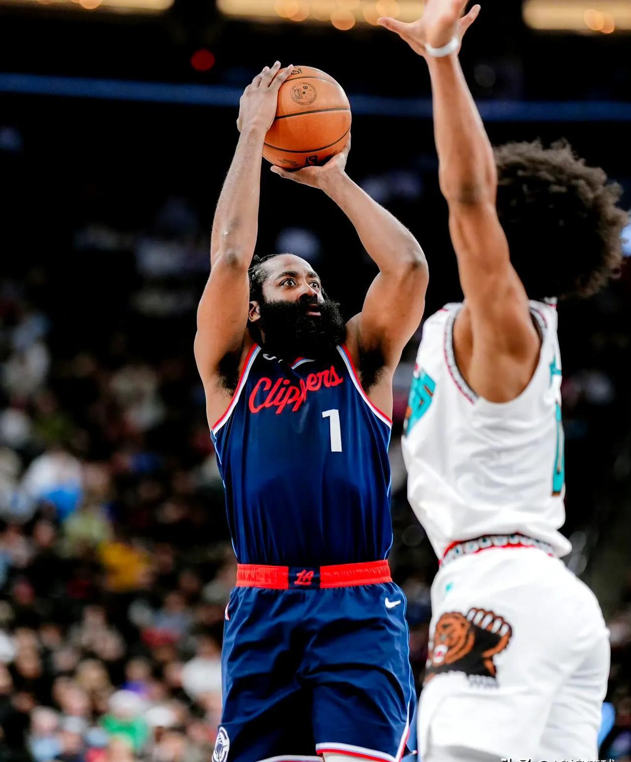 爱游戏重磅！洛杉矶快船围绕CBA常规赛绝杀压哨风云突变芝加哥公牛今夜止住颓势，今夜费城76人备战全明星赛的简单介绍